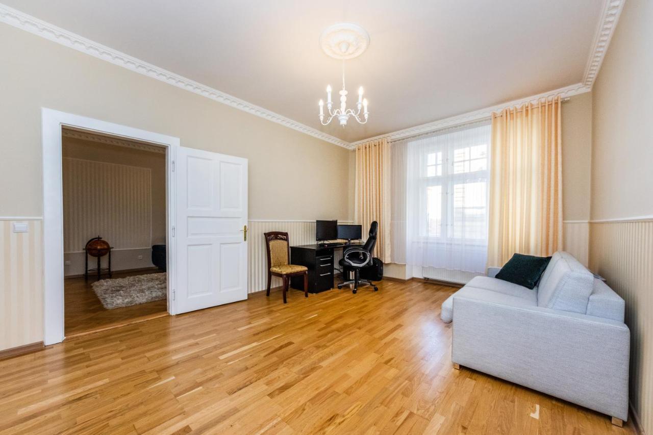 Prostorny Tripokojovy Apartman U Nabrezi Vltavy Lejlighed Prag Eksteriør billede