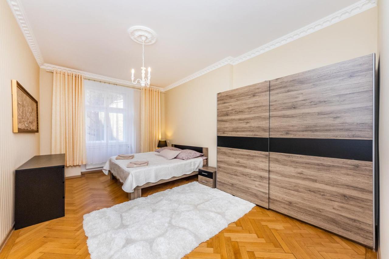 Prostorny Tripokojovy Apartman U Nabrezi Vltavy Lejlighed Prag Eksteriør billede