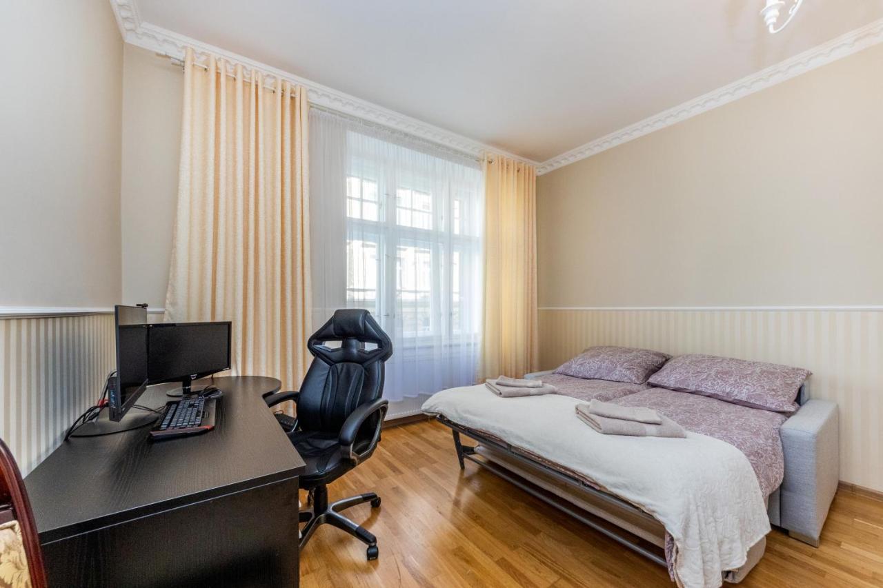 Prostorny Tripokojovy Apartman U Nabrezi Vltavy Lejlighed Prag Eksteriør billede