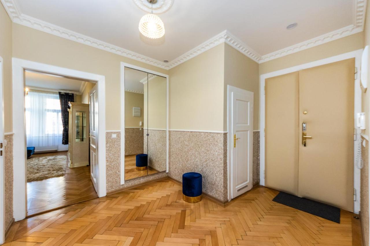 Prostorny Tripokojovy Apartman U Nabrezi Vltavy Lejlighed Prag Eksteriør billede